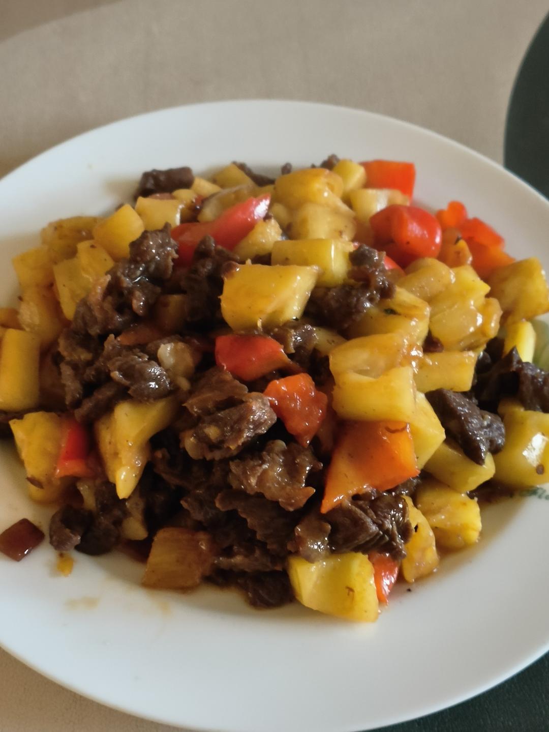 黑椒菠萝牛肉粒 好吃到停不下来