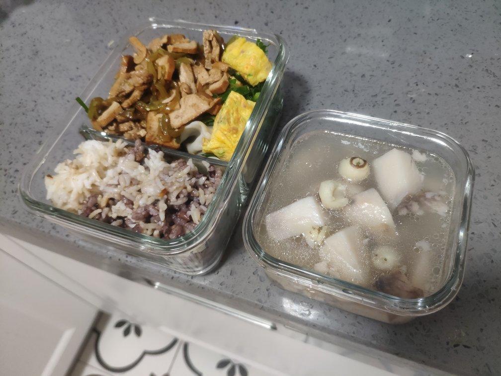 排骨莲子汤