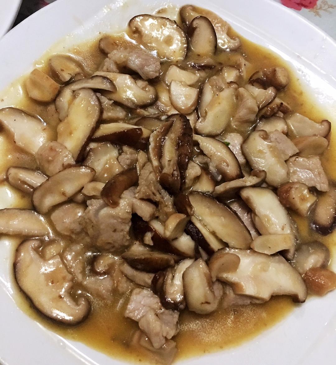 胡陈钰做的香菇肉片