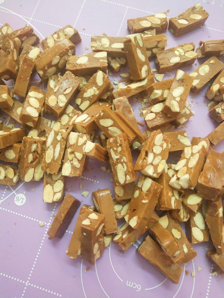 焦糖海盐杏仁太妃糖·免熬焦糖酱一次完成