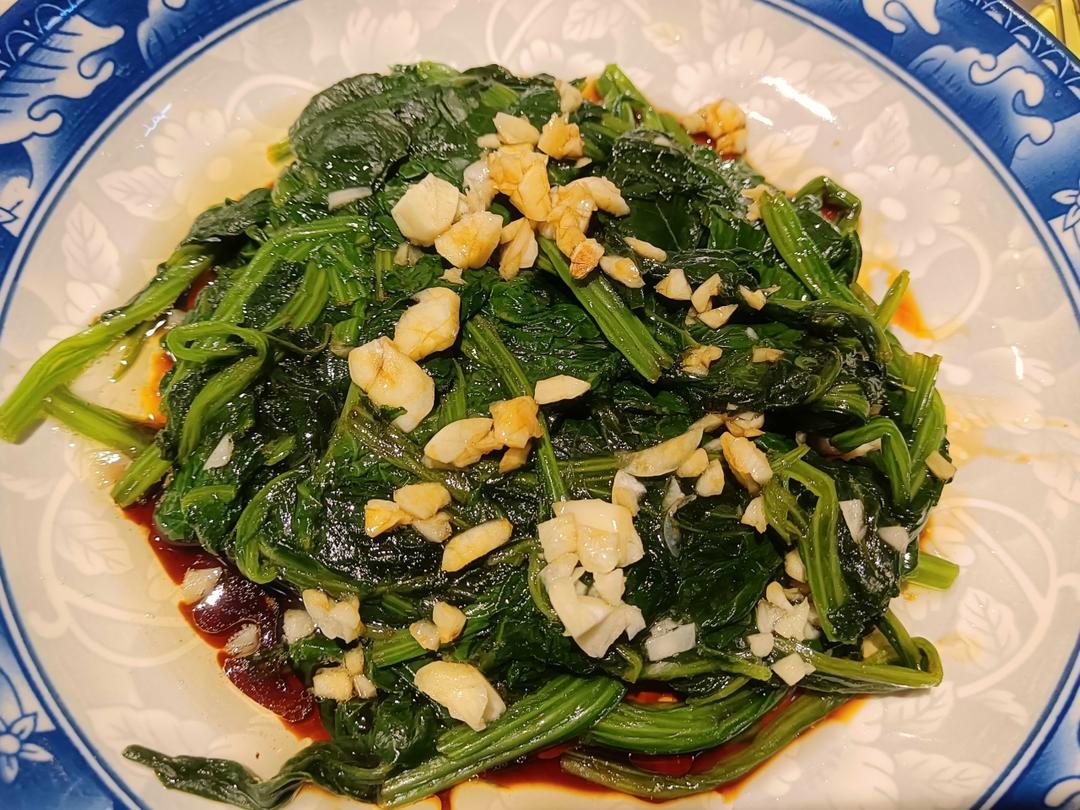 凉拌菠菜(家传秘方)