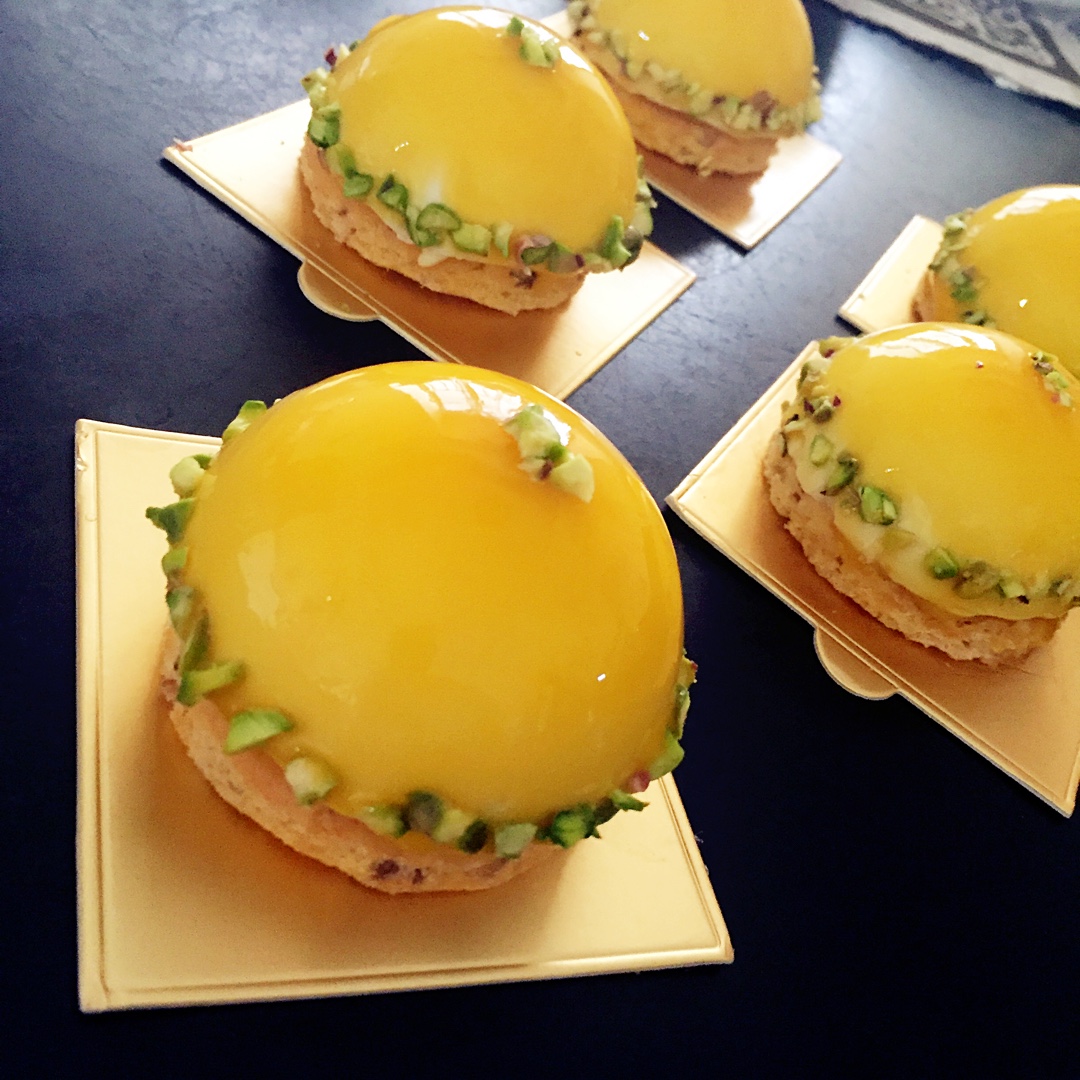 #拼颜值 也拼实力#Hakuna Matata-百香果芒果配椰子慕斯