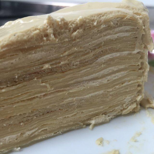 视频【奶茶千层蛋糕·新手也能做出的超薄可丽饼】3分钟学会千层蛋糕、毛巾卷、班戟