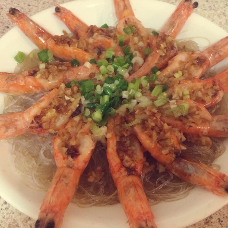蒜蓉粉丝蒸大虾