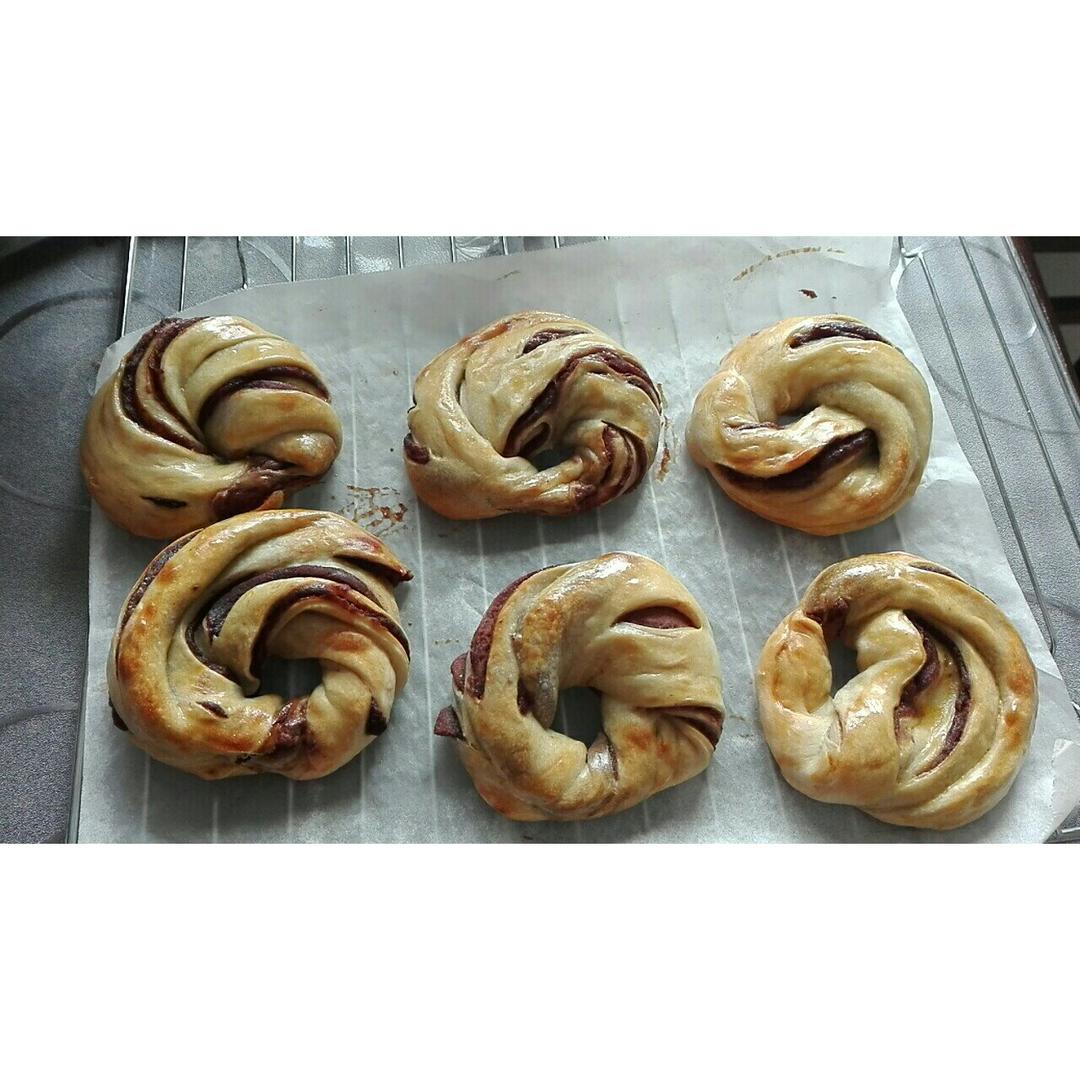 豆沙卷面包