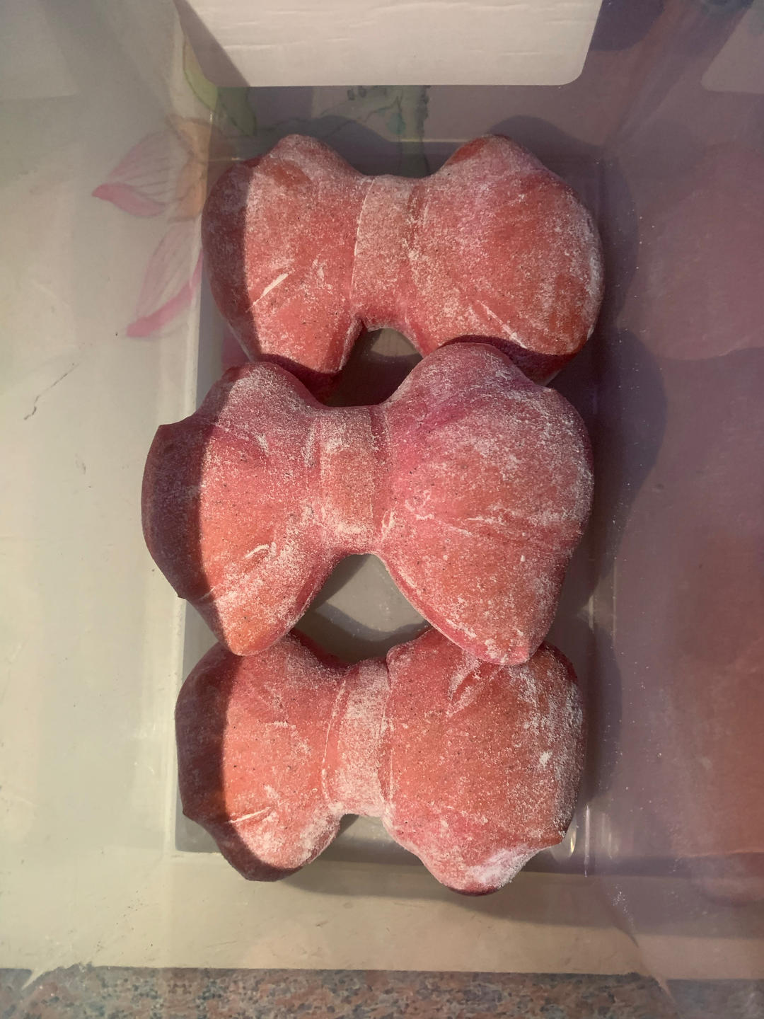 超级少女心系列！火龙果蝴蝶结面包！