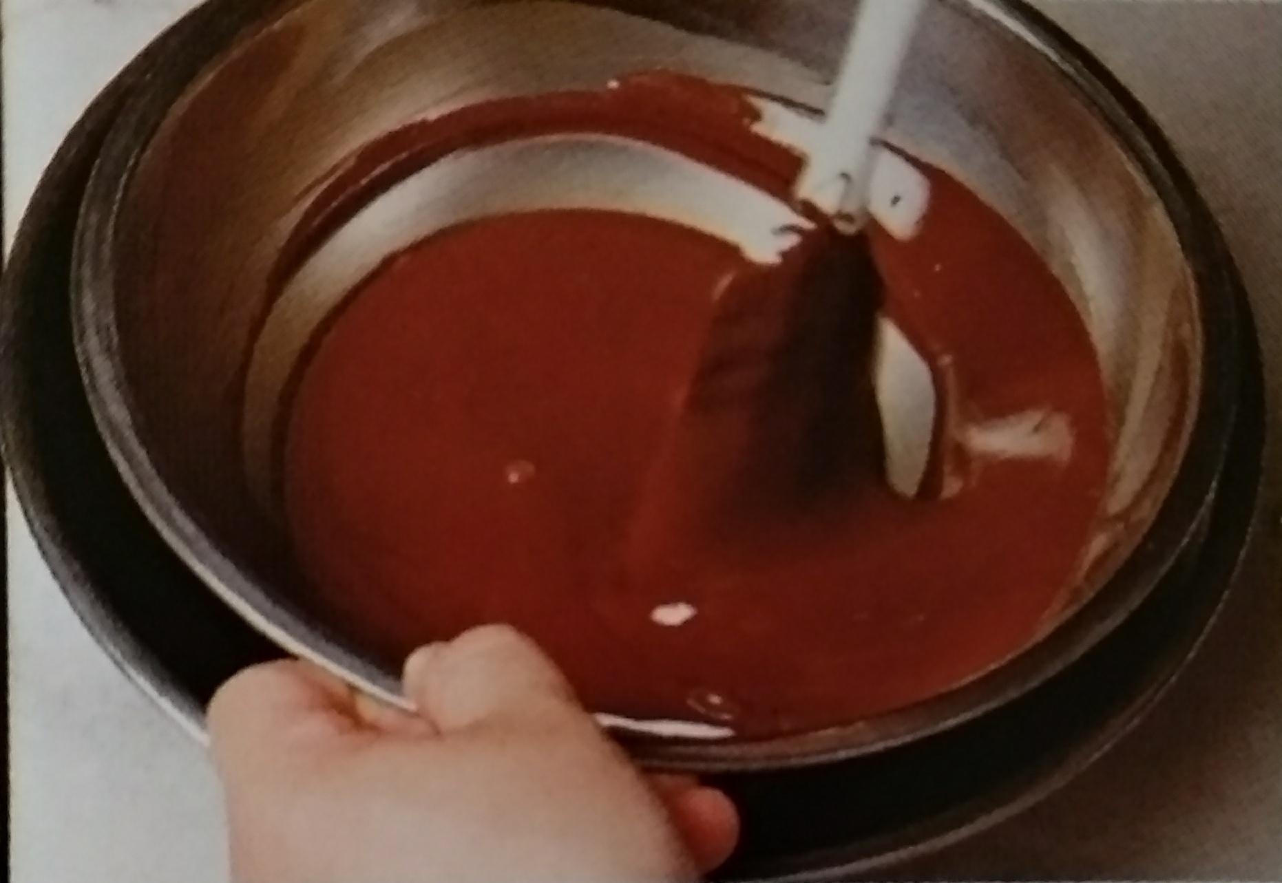 巧克力调温方法1—冷水法