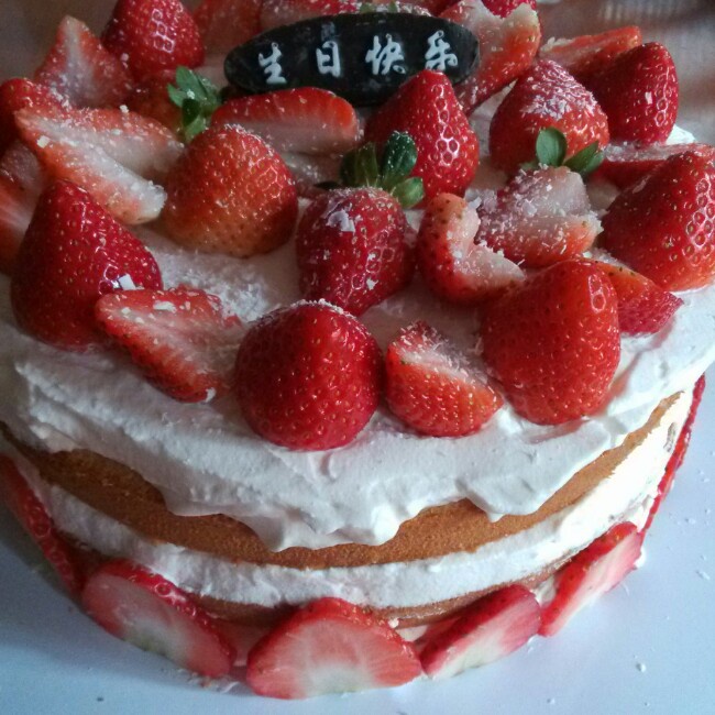 草莓裸蛋糕