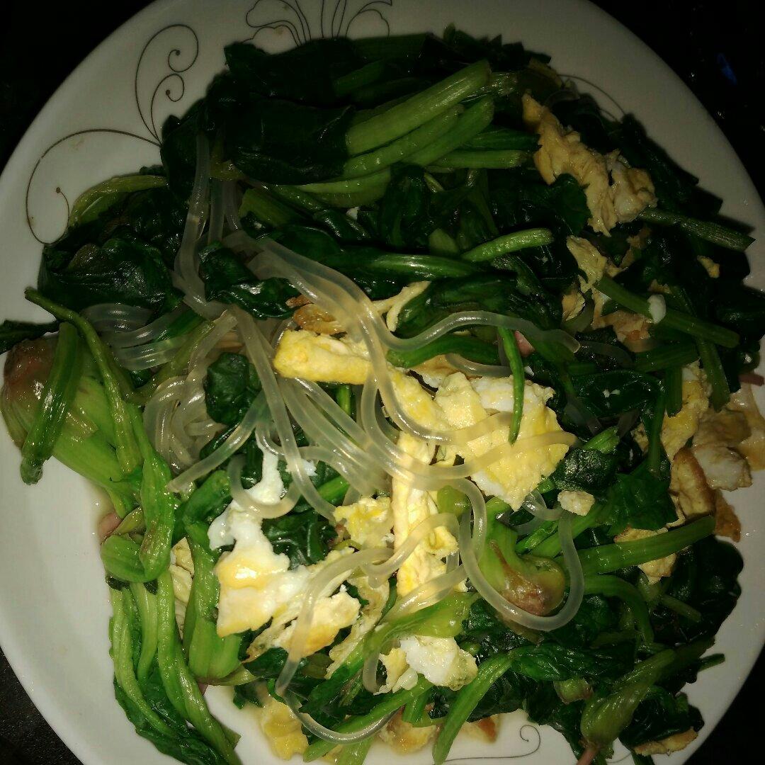 菠菜炒鸡蛋