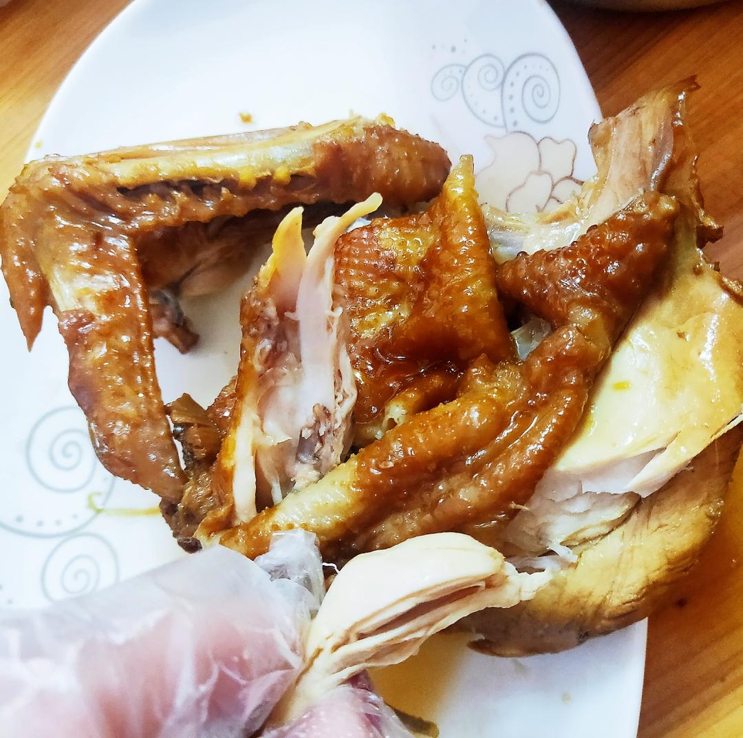 手撕嫩滑豉油鸡的做法