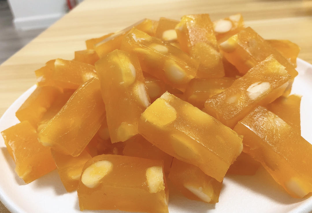 洛神花夏威夷果软糖和莓莓水果软糖