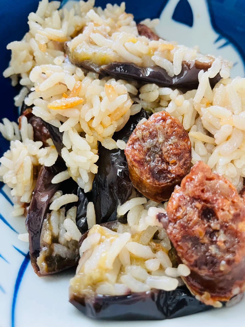 腊肠茄子焖饭
