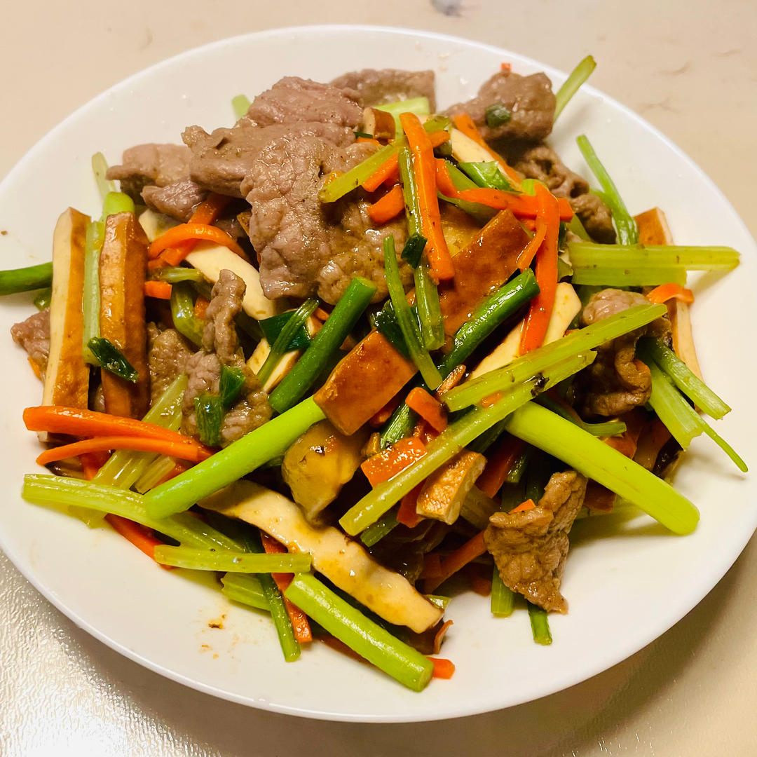 超下饭的芹菜炒牛肉