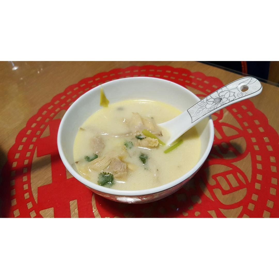 椰汁香茅鸡汤