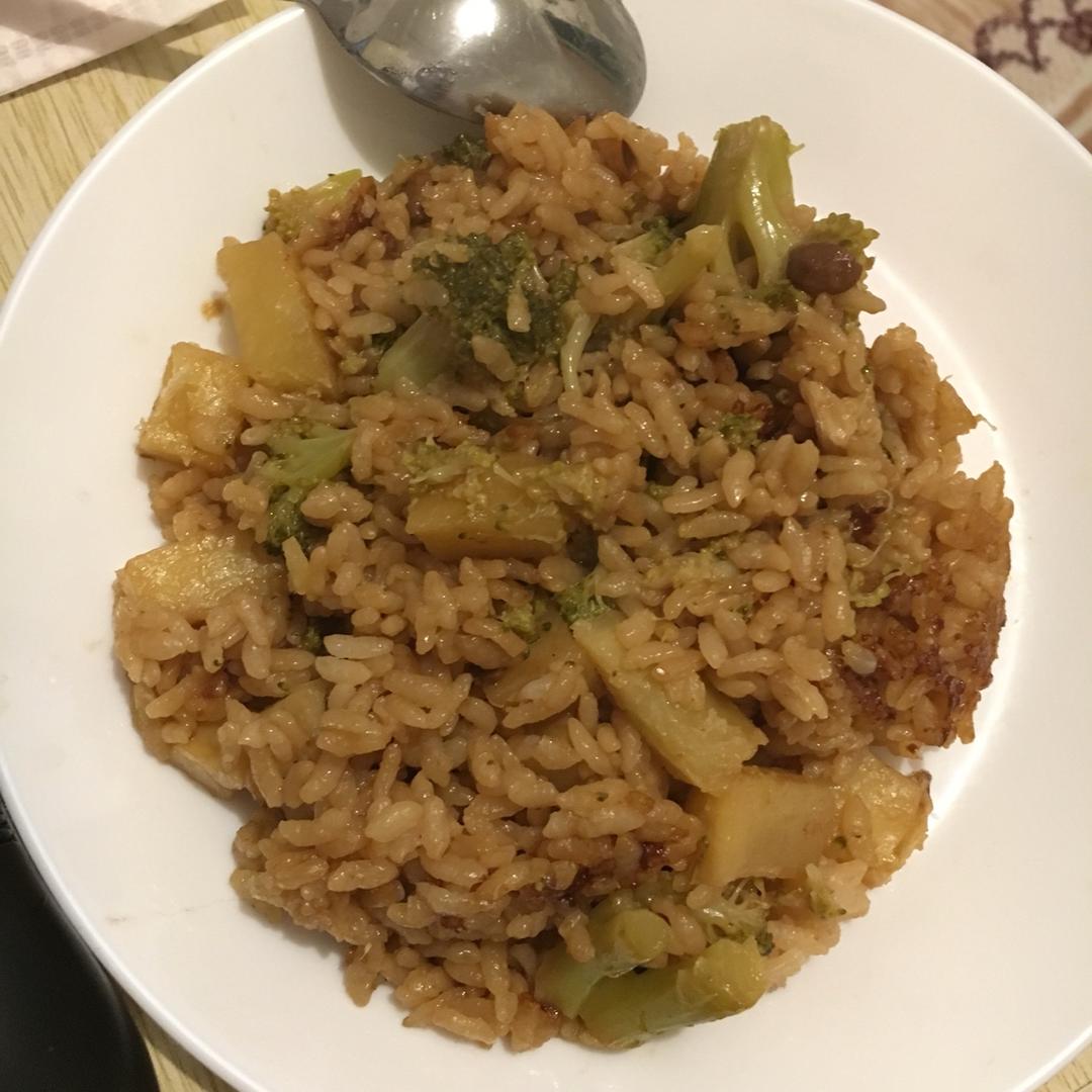 土豆焖饭（电饭锅版）