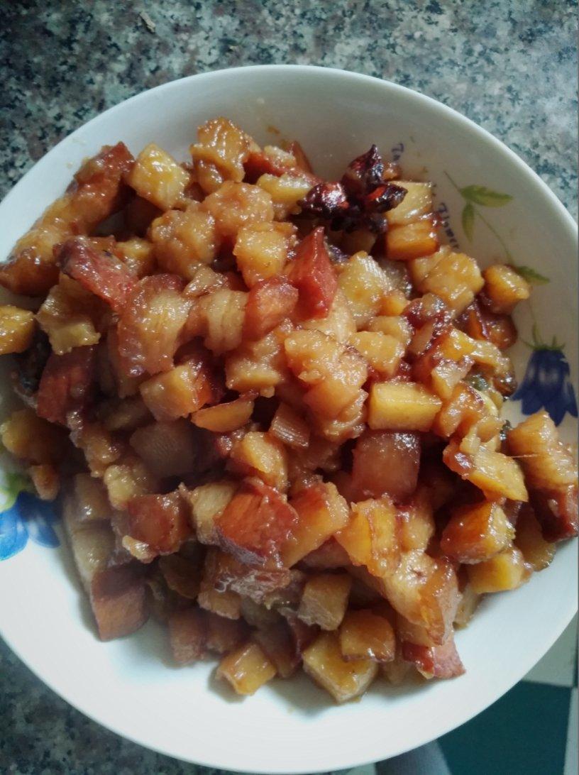 土豆红烧肉