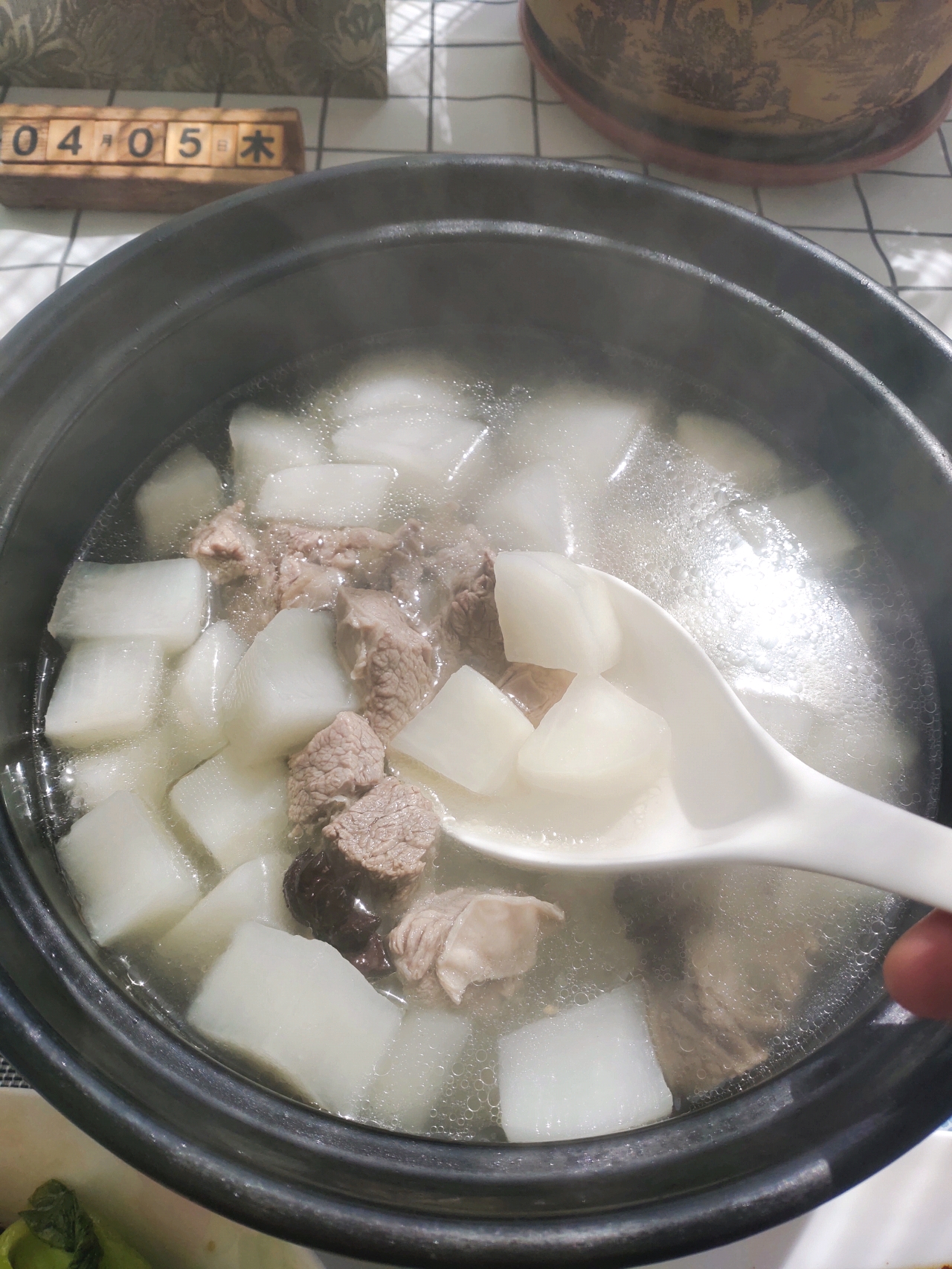 清炖萝卜牛腩汤（铸铁锅版）