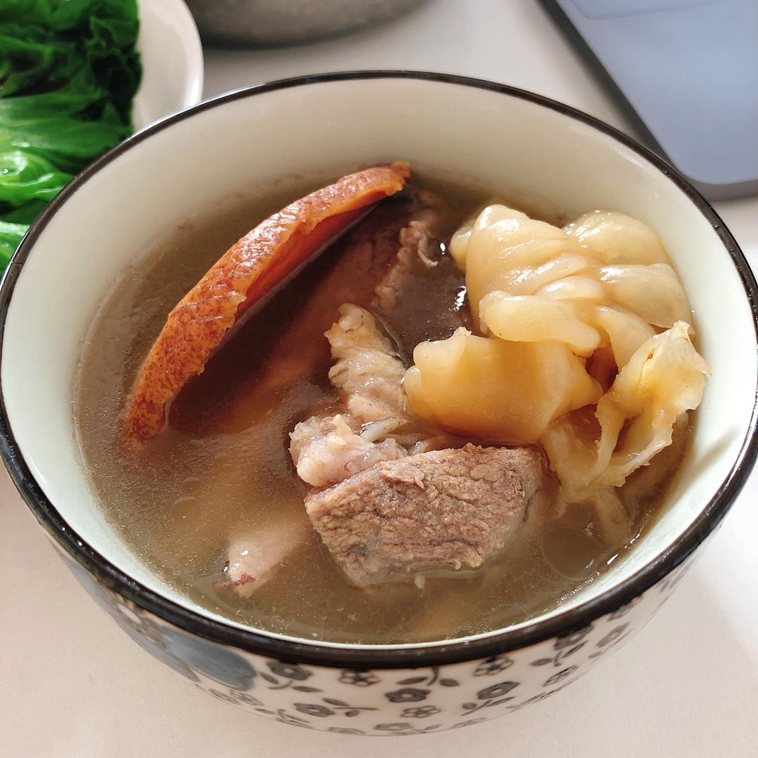 花胶响螺滋润汤