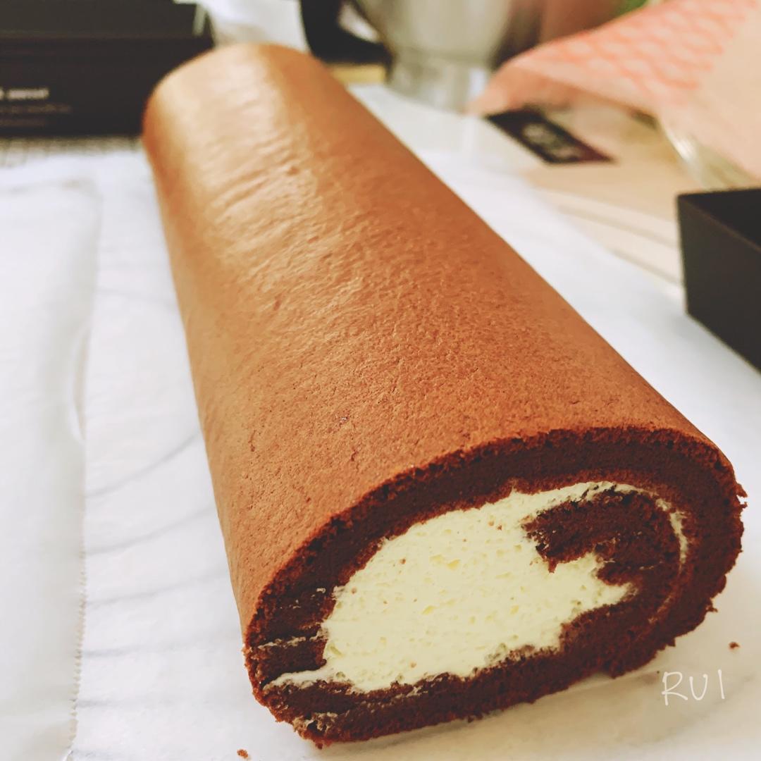 超浓郁卷不裂的巧克力蛋糕卷
