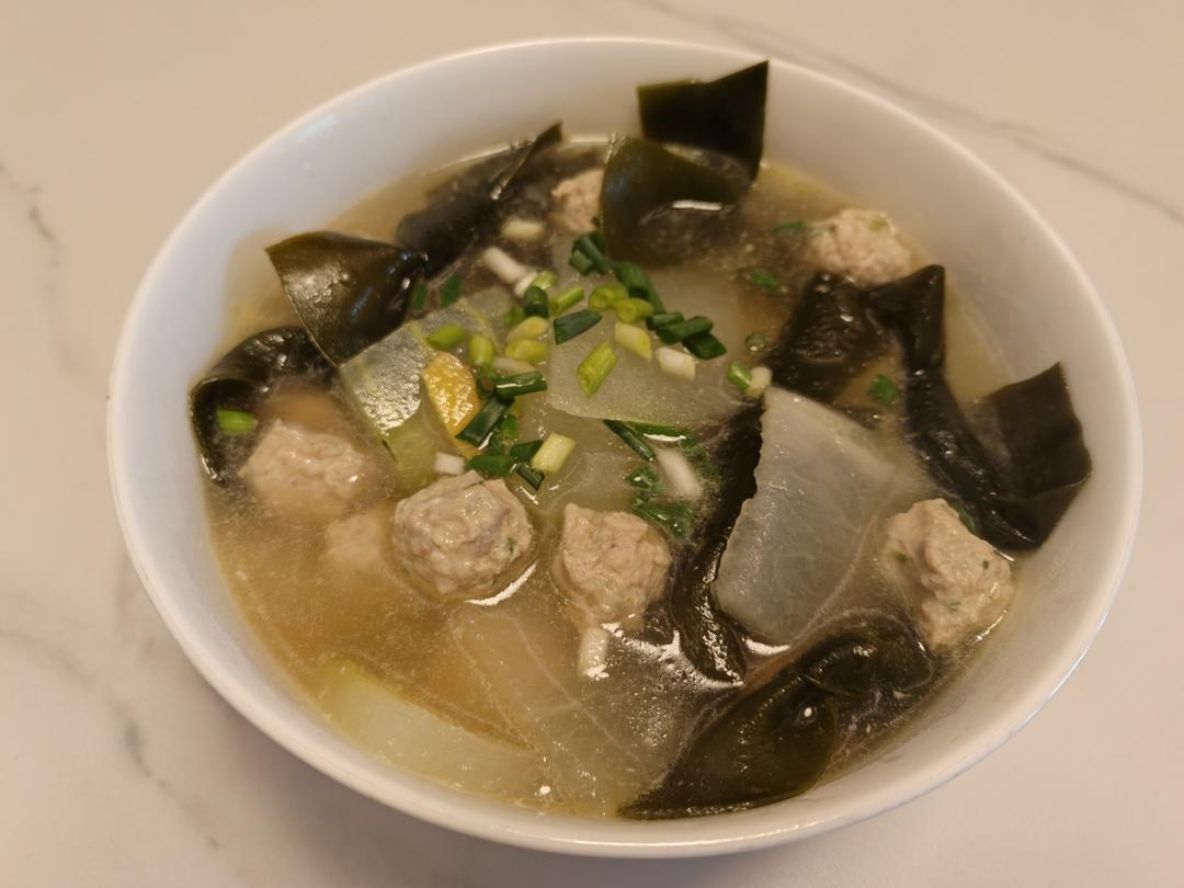 鲜美嫩滑，好喝不胖的冬瓜肉丸汤，做法巨简单