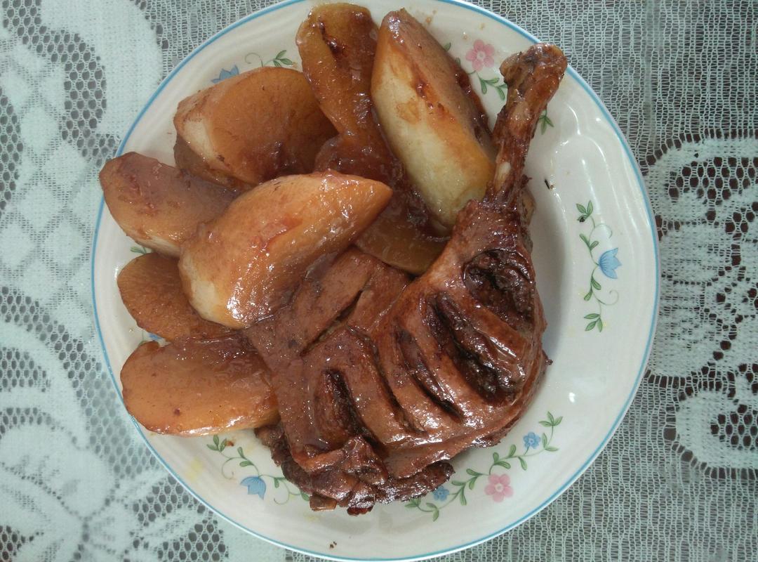 卤鸭腿；鸭腿烩白萝卜的做法