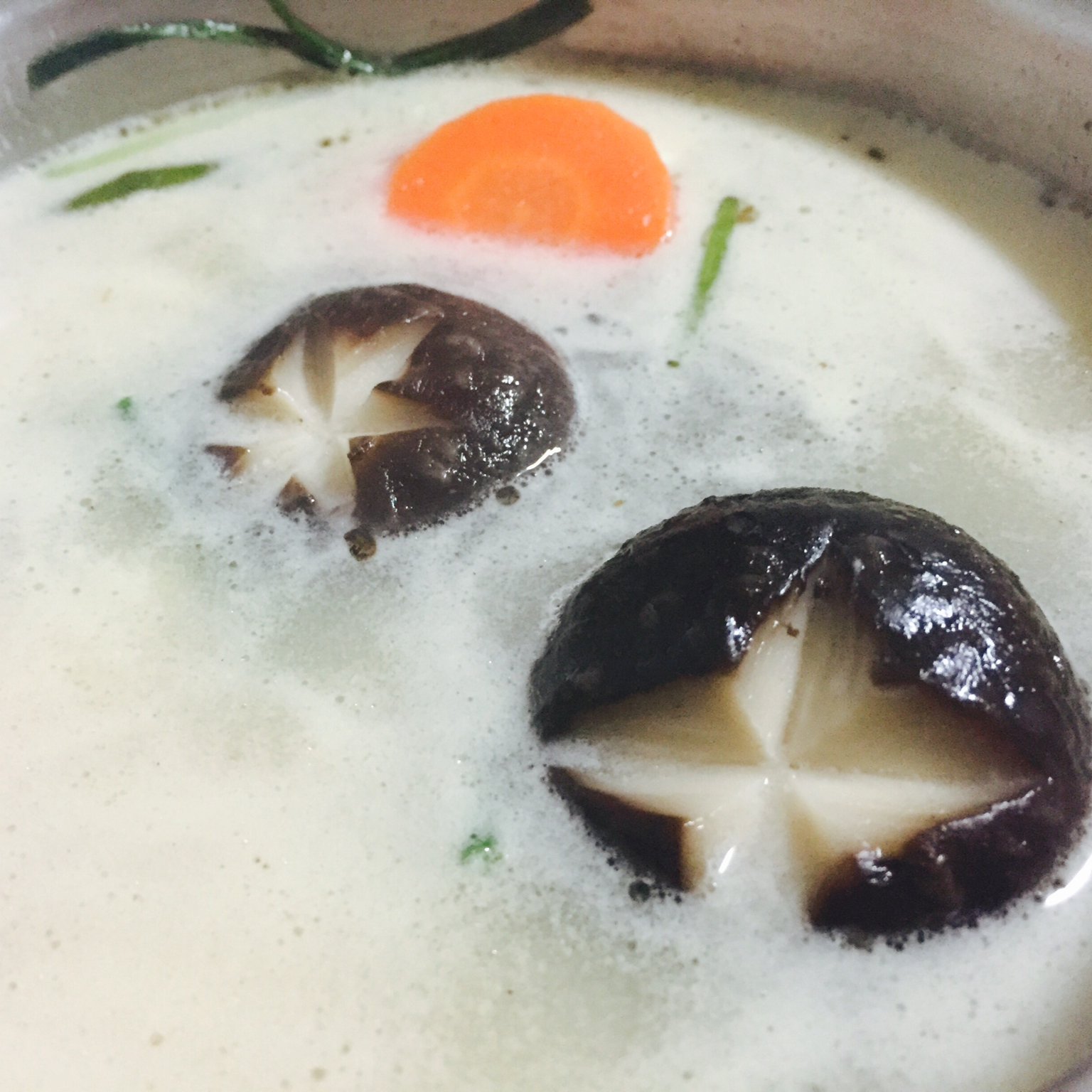 鲫鱼豆腐汤