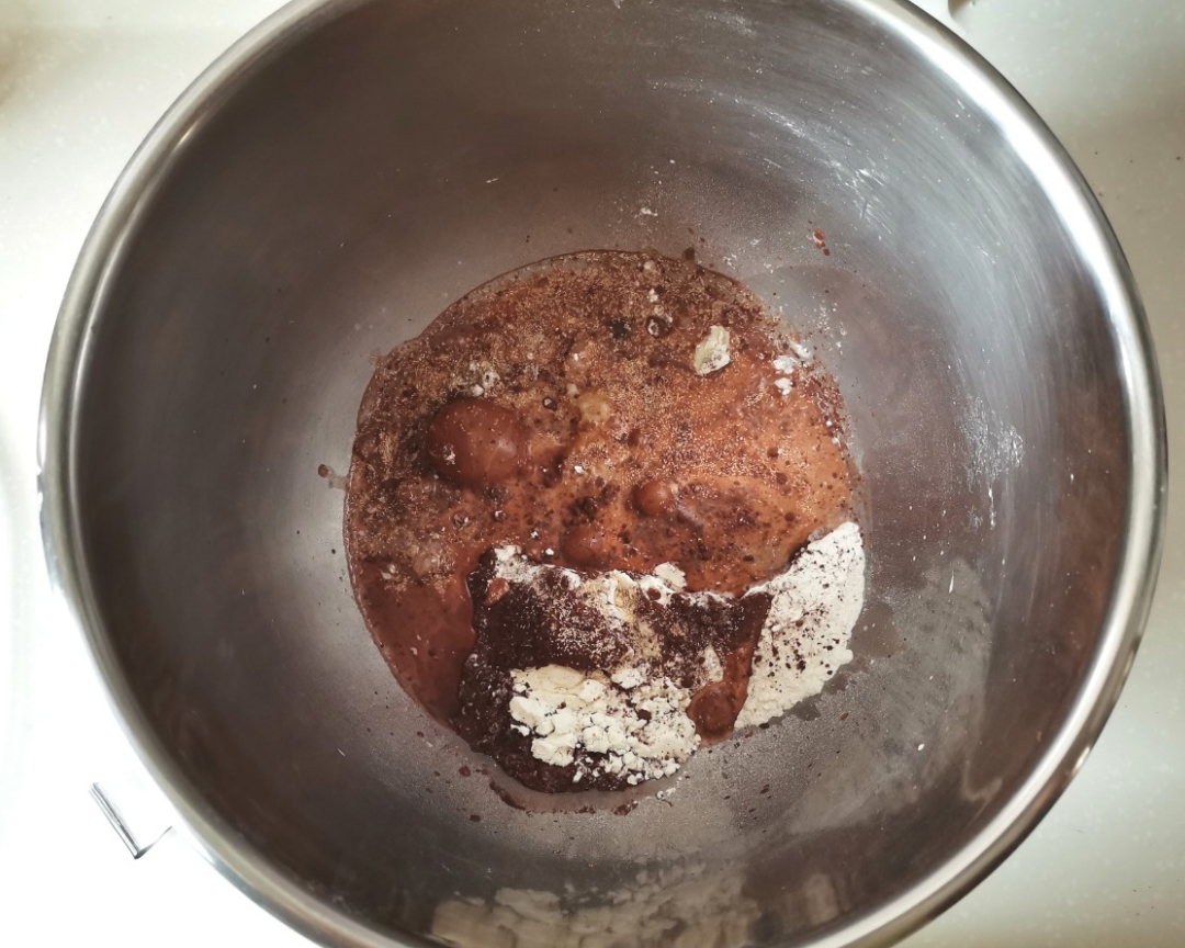 巧克力脆脆珠面包的做法 步骤1