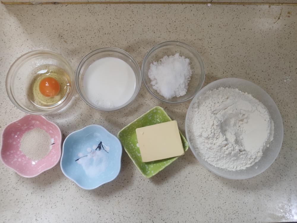 纯奶手撕吐司的做法 步骤1