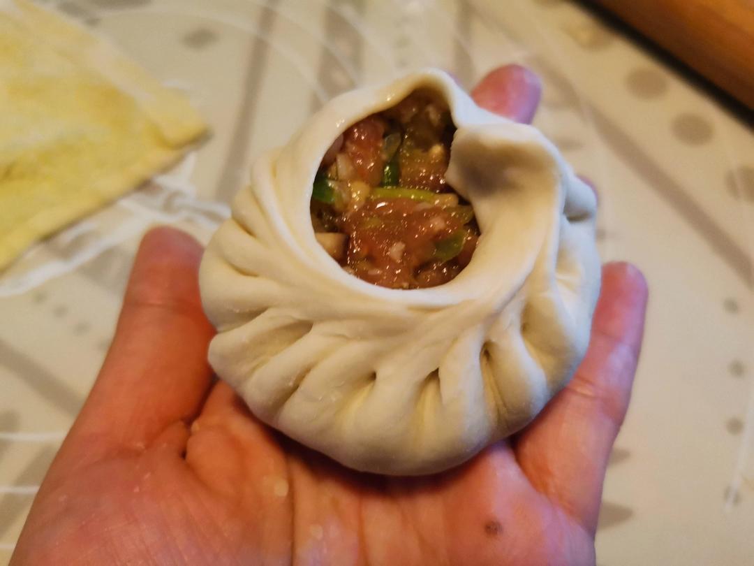 一出笼就抢光的青萝卜丝肉包
