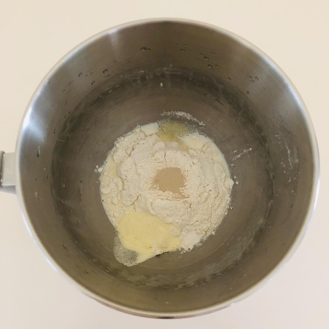 纯奶手撕吐司的做法 步骤1