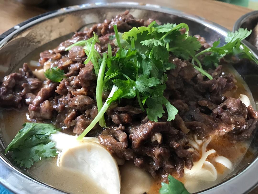 耗油牛肉炒菇菇