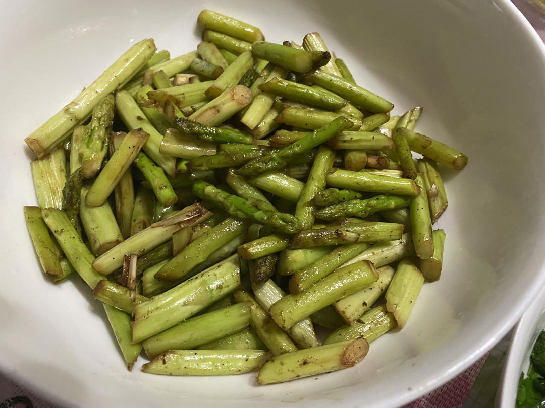 《昨日的美食》之黄油绿芦笋