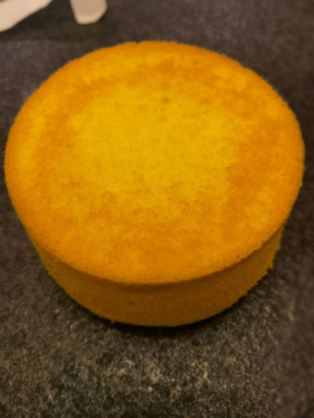 不凹底不塌陷的完美戚风蛋糕