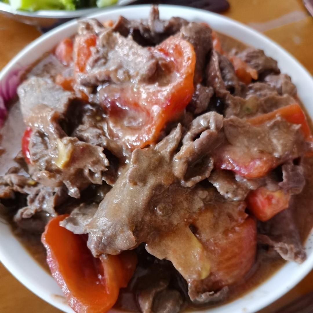 嫩炒牛肉片～～简单快手菜