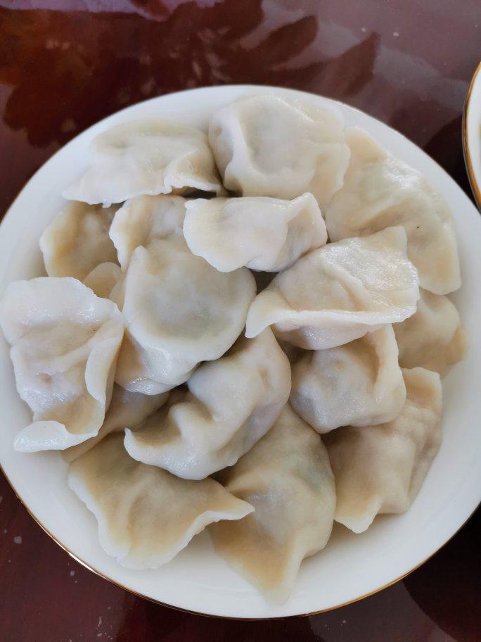 芹菜猪肉馅饺子