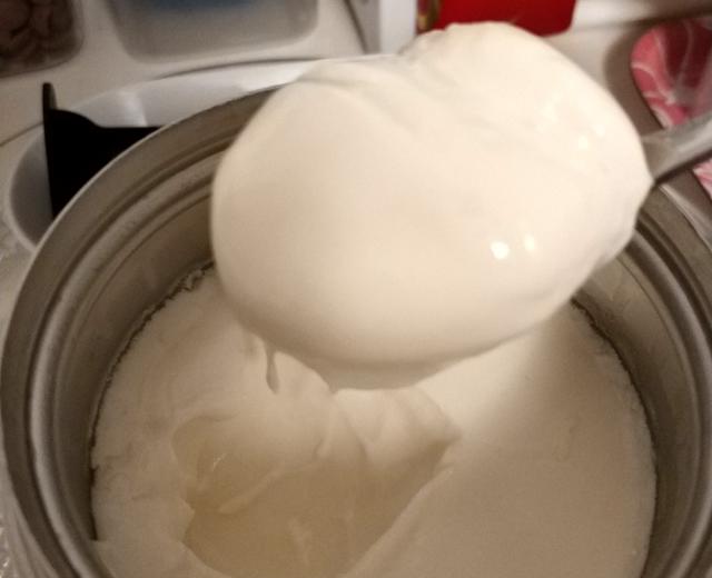 最懒免过滤希腊酸奶固体酸奶，量随便，容器随便的做法