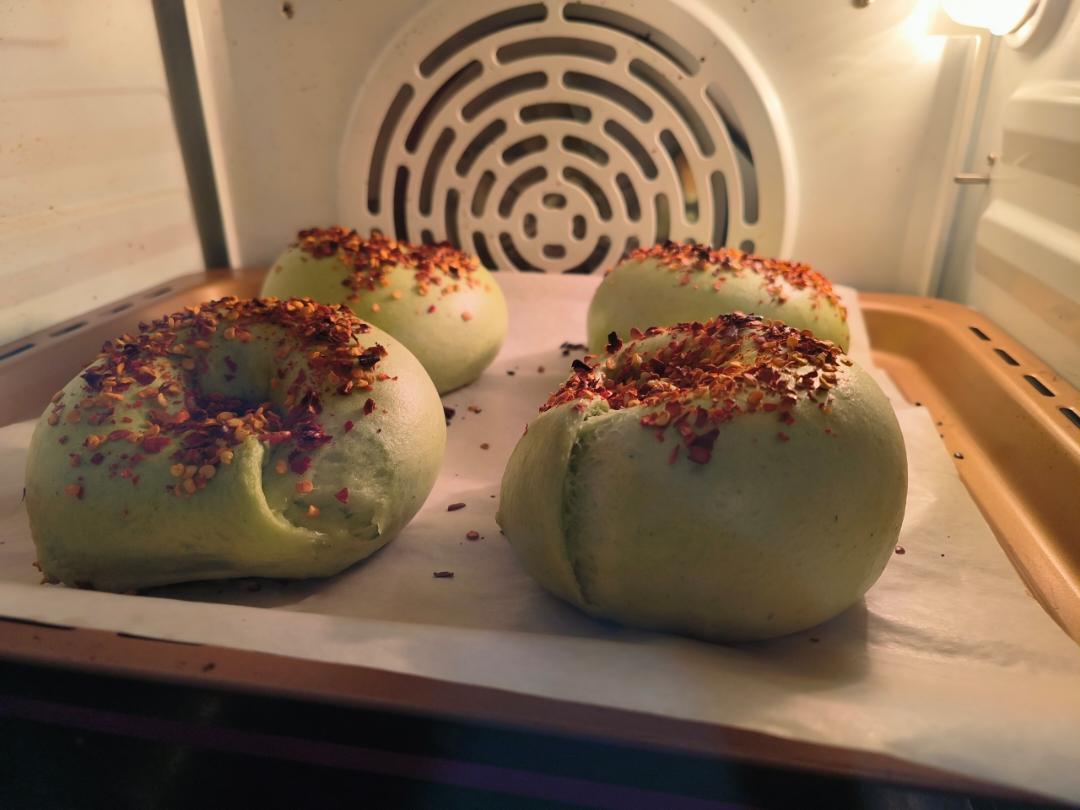 川味腊肠菠菜贝果🍖咸香微辣🥯口感丰富