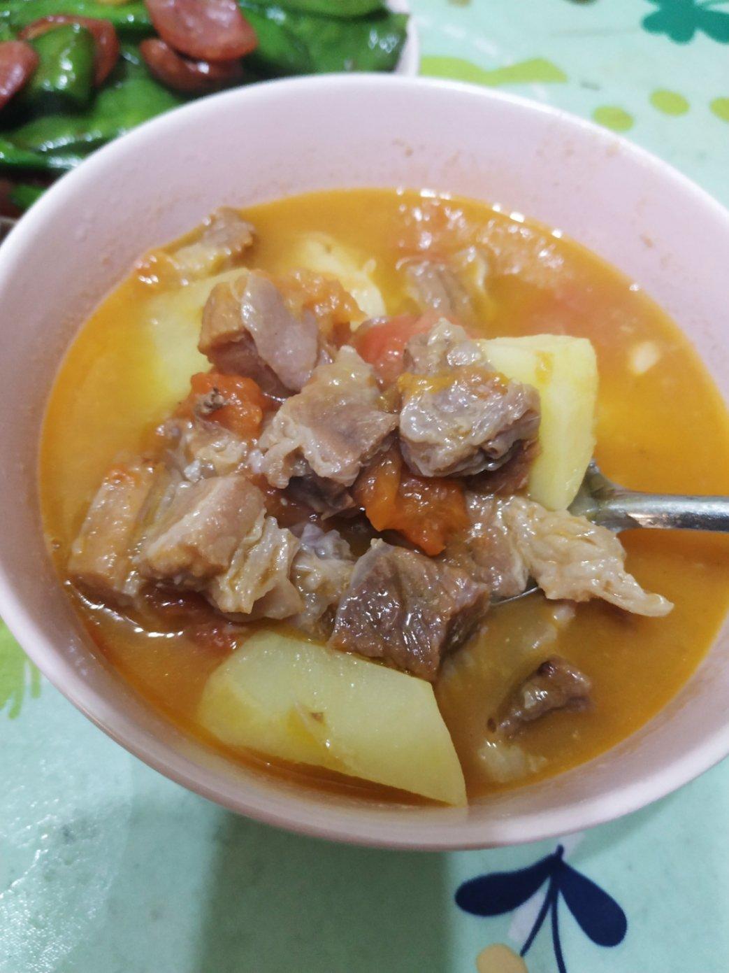【番茄土豆炖牛腩】