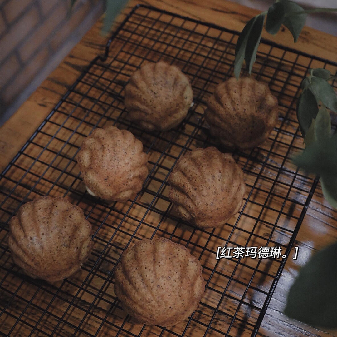 红茶菠萝玛德琳