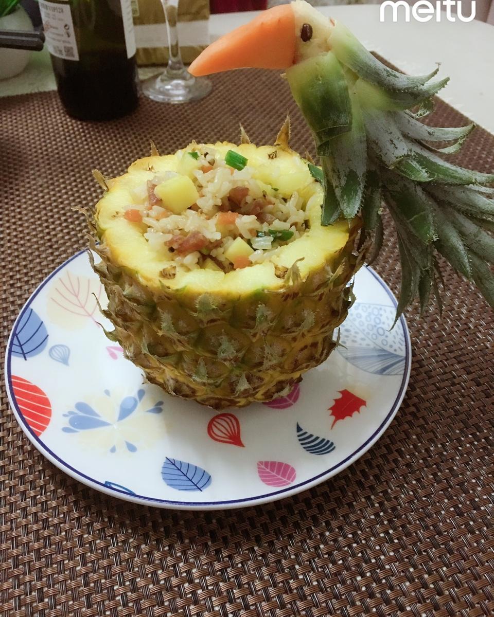鸟语花香菠萝炒饭
