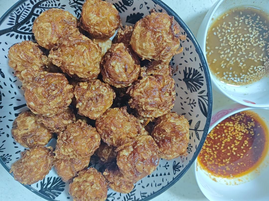 酥炸萝卜丸子