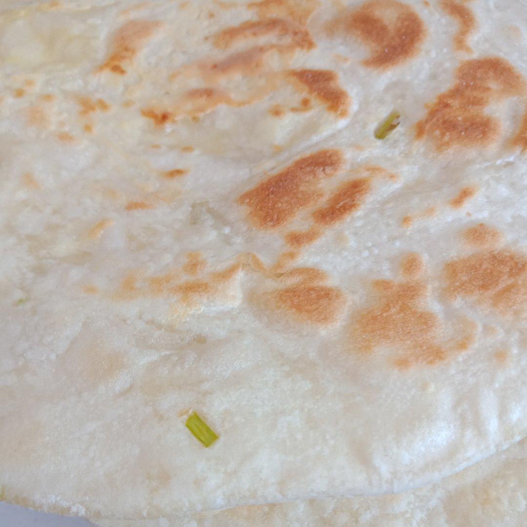 鸡蛋葱油饼                  （更新饼坯保存方法）