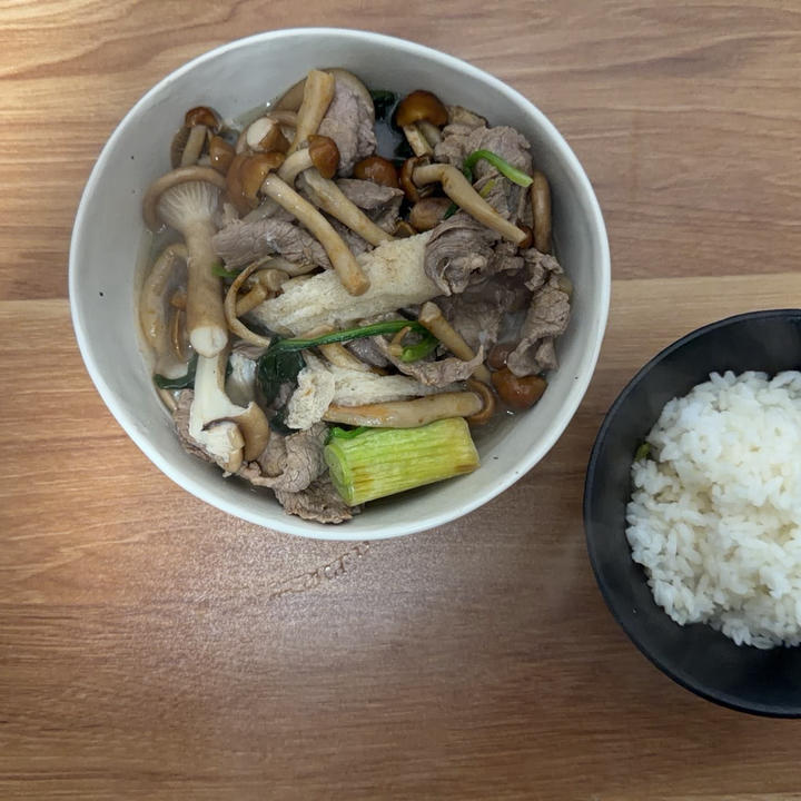 滑菇牛肉羹