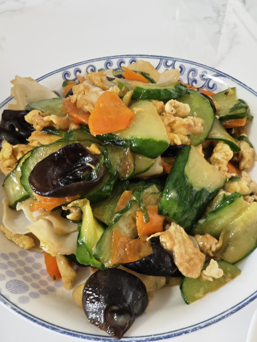 清脆可口的「黄瓜炒鸡蛋」