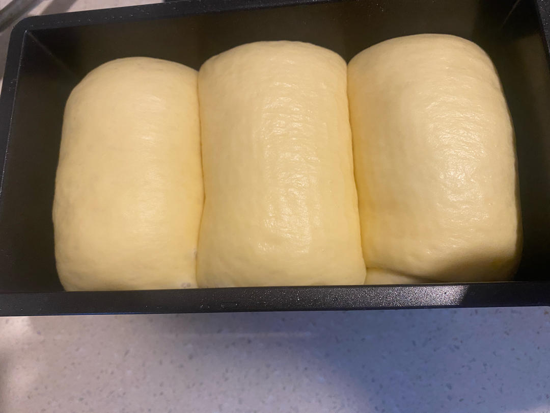 奶香纯粹的重料淡奶油吐司