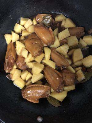 红烧鸡翅土豆🥔的做法 步骤5