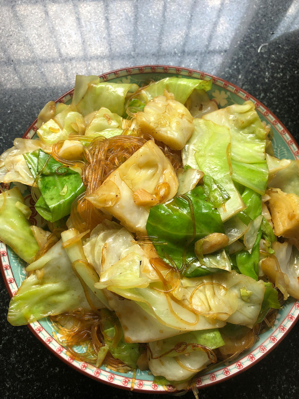 最近爱吃粉丝粉条～包菜炒粉丝