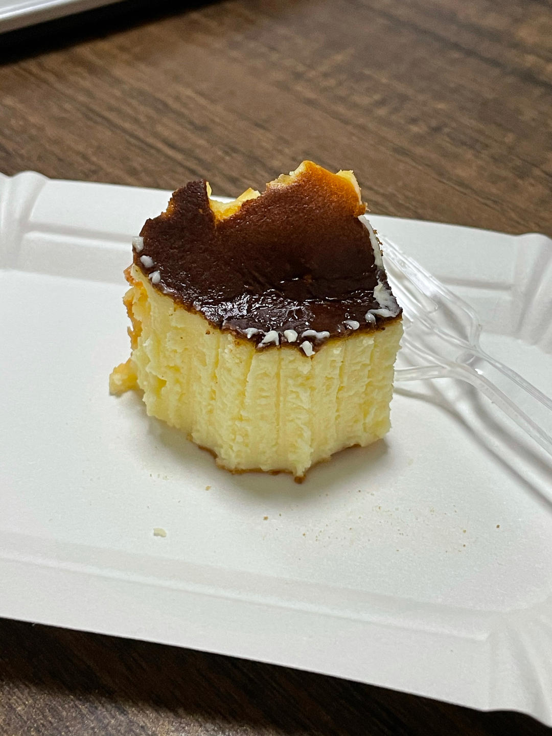 巴斯克式乳酪蛋糕