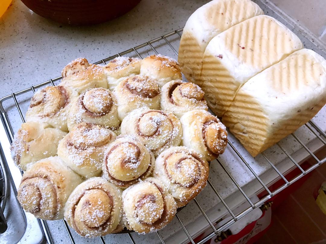 脆底蜂蜜小面包