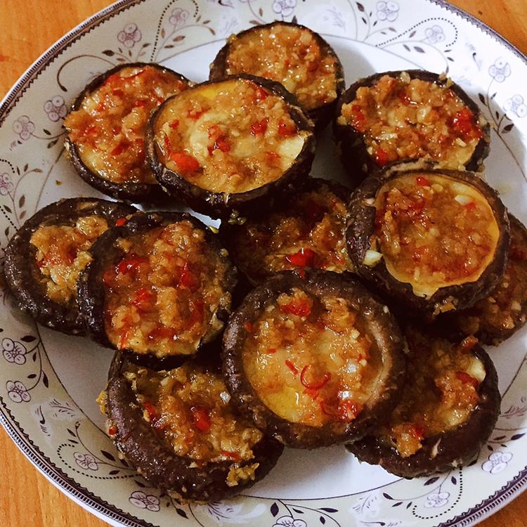 蒜蓉孜然烤香菇